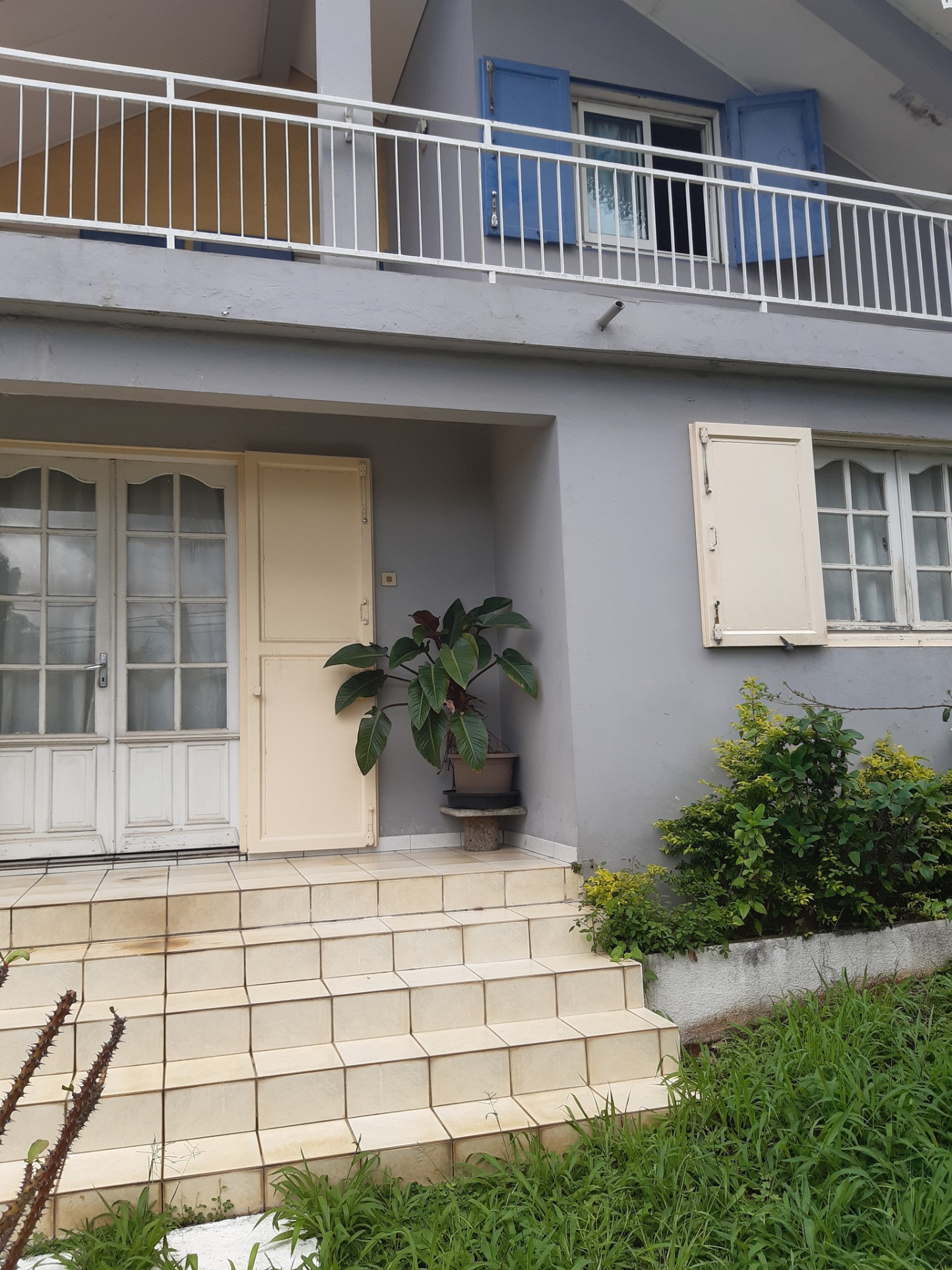 SAINT PIERRE / MAISON F5/6 SUR 835 M2 DE TERRAIN